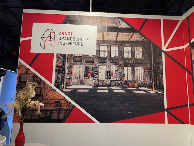 Messestand von Arndt Brandschutz Ingenieure auf der FOF-Messe